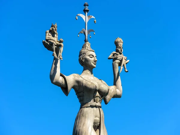 Famosa statua di Imperia nel porto di Costanza. Imperia è una lan — Foto Stock
