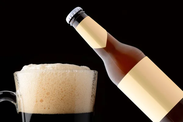 Piwo w butelce — Zdjęcie stockowe