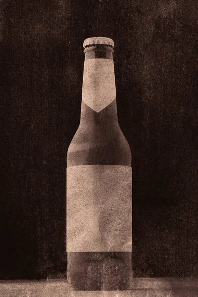 Garrafa de cerveja artesanal — Fotografia de Stock