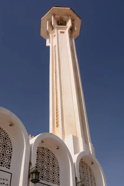 Minarett im orientalischen Baustil — Stockfoto