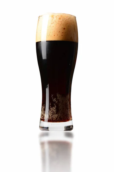 Dark beer in glass — Stock Photo, Image