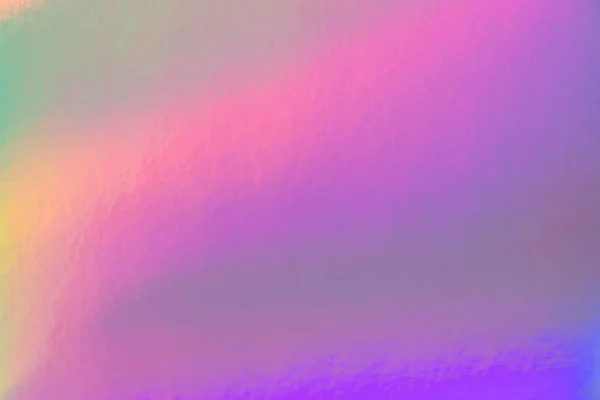 摘要80年代流行的彩虹全息图背景 紫罗兰色 粉色和薄荷色的模糊纹理 带有划痕和不规则 — 图库照片