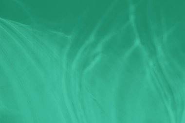 Işık ve gölgeli yakıcı efektli naneli, soyut arkaplan. Işık camdan geçer. 2020 yıllık renk eğilimi