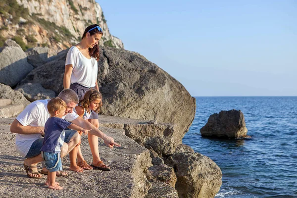 Giovane Vacanza Estiva Famiglia — Foto Stock