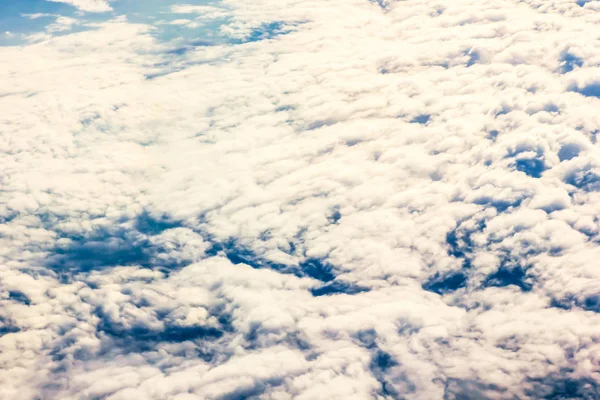 Escena de nube blanca con fondo de naturaleza de cielo azul — Foto de Stock