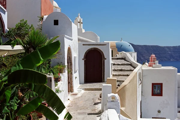 Oia Dorfstraße auf der Insel Santorini, Griechenland. — Stockfoto