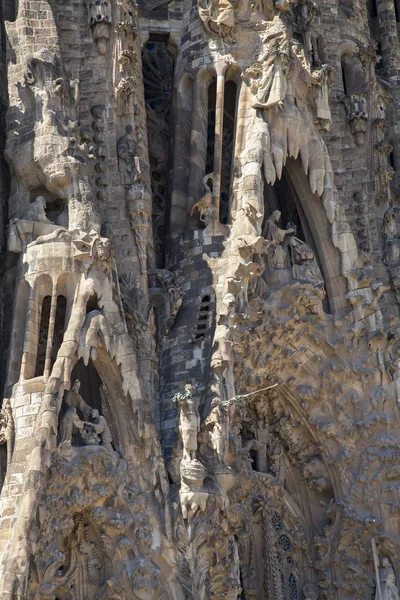 A igreja bem conhecida de Gaudi — Fotografia de Stock