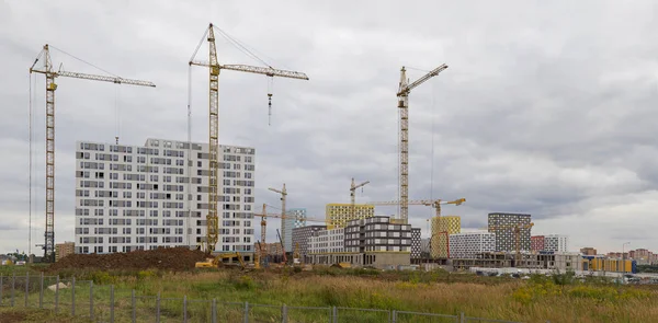  Yerleşim bölgesinde Evleri inşaatı.