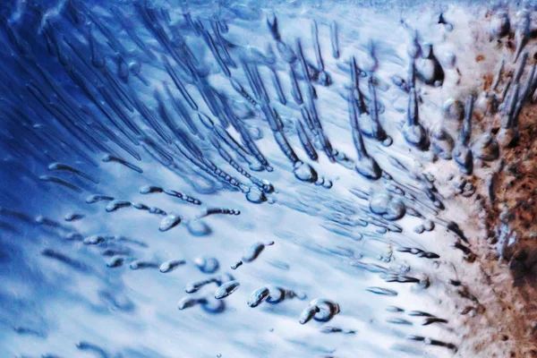Podwodne Pęcherzyki Powietrza Strumieniowe Błyszczy Wodzie Morzu Akwarium Woda Gazowana — Zdjęcie stockowe