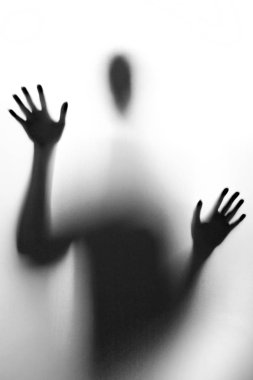 soyut bir siyah-beyaz bir adam portresi