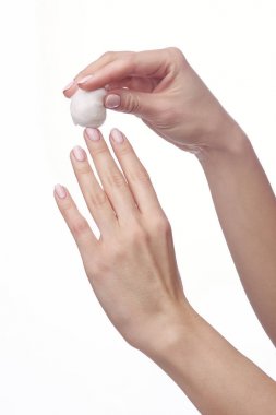 Kadın el ve tırnak kırpma yolu dahil sökücü, beyaz izole aseton vernik