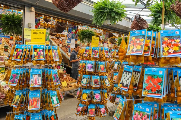 Loja de sementes de flores no centro de Amsterdã, Países Baixos — Fotografia de Stock