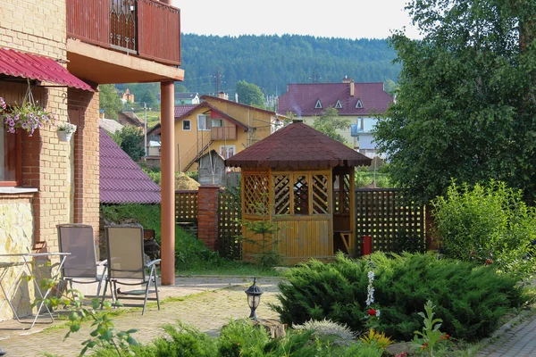 Modern cottage with porch and veranda. Carpathians, Ukraine — Stock Photo, Image