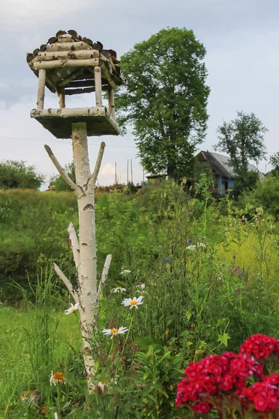 Wooden birdhouse in Carpathians, Ukraine — Stock Photo, Image