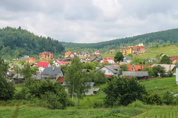 Фигура ангела, часть статуи Девы Марии, Божией Матери — стоковое фото