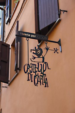 Vignola, ITA Castello di carta kitapçının orijinal tabela
