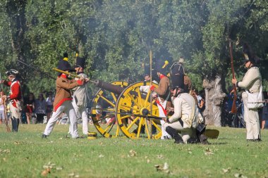 İnsanlar Napoleonica olay. Kostümlü savaşta muhteşem Villa
