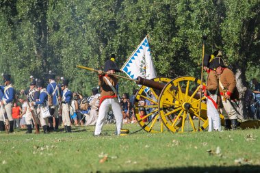 İnsanlar Napoleonica olay. Kostümlü savaşta muhteşem Villa