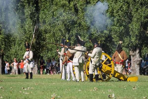 İnsanlar Napoleonica olay. Kostümlü savaşta muhteşem Villa