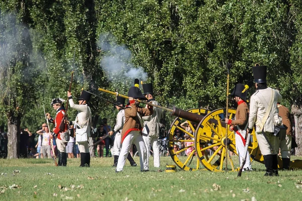 İnsanlar Napoleonica olay. Kostümlü savaşta muhteşem Villa