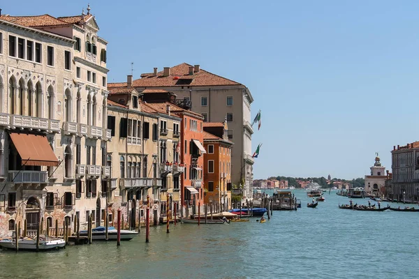 Vista do Grande Canal da Ponte Accademia em Veneza, Itália — Fotografia de Stock