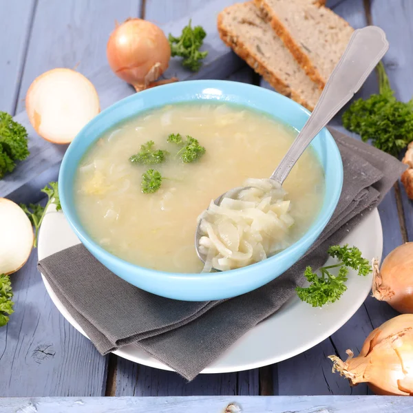 Здоровый луковый суп — стоковое фото