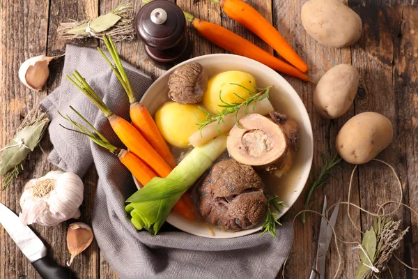 Zuppa di manzo con verdure — Foto Stock