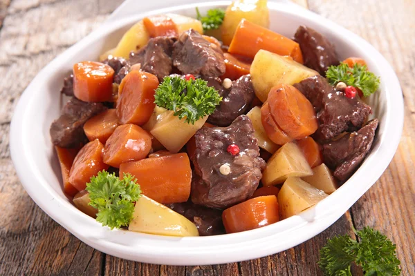 Beef stew with wine — Stock Photo, Image