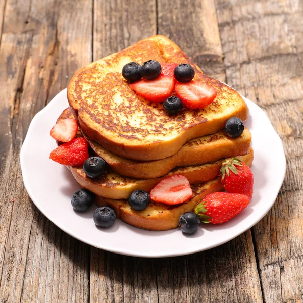 French toast with berry — Stock Photo, Image