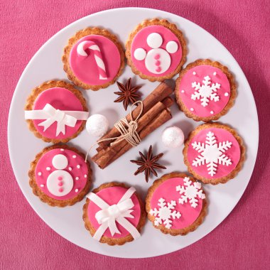 pembe Noel gingerbread çerezleri