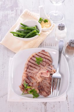 baharat soslu ızgara kuzu