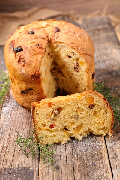 Panettone-Weihnachtskuchen — Stockfoto