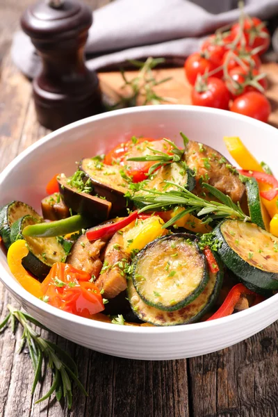 Geroosterde groente voor diner — Stockfoto