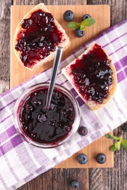 tatlı yaban mersini reçeli