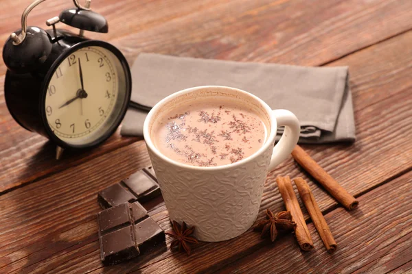 Heiße Milch mit Schokolade — Stockfoto