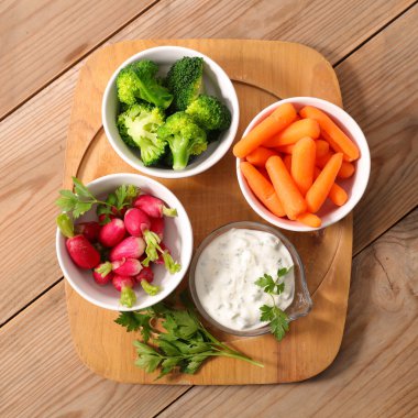 Gökkuşağı vejetaryen salata