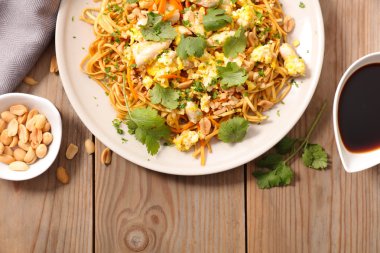 Asya kızarmış pilav