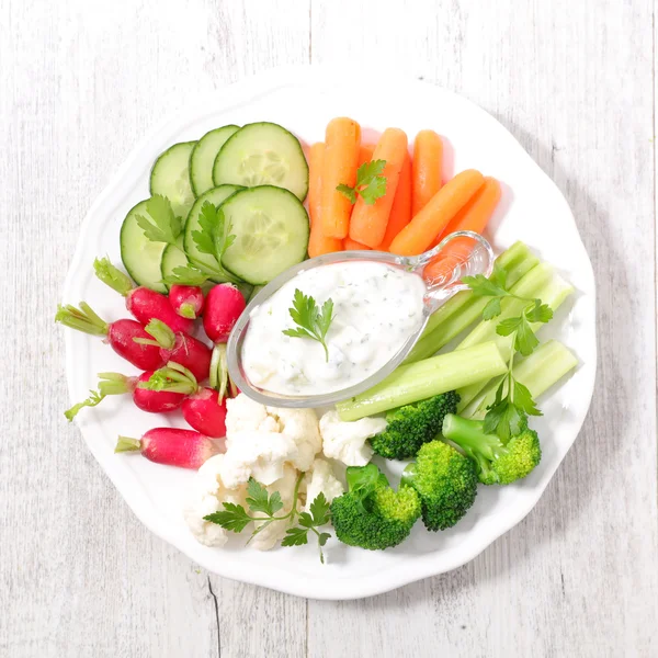 Rainbow vegetarian salad — Stock Photo, Image