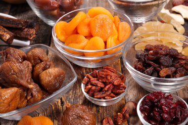 karışık kuru meyve