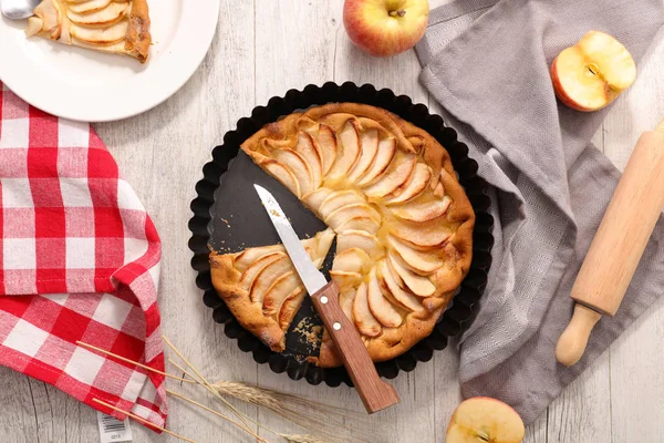 Tarte aux pommes et tranche — Photo