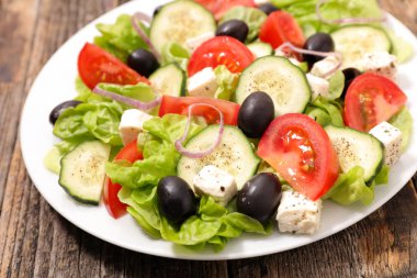 Taze Yunan salatası