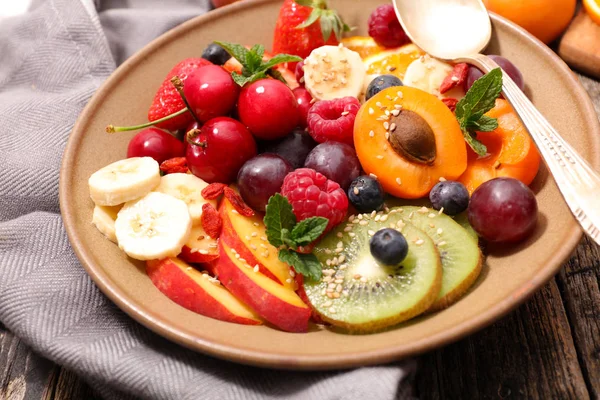 Gemischter Obstsalat — Stockfoto