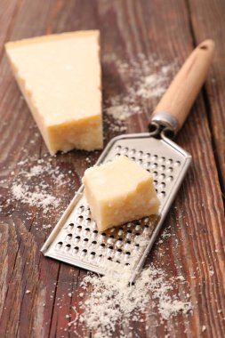 Gevrek parmesan peyniri