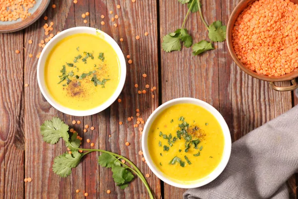 ウコンとレンズ豆のスープ — ストック写真