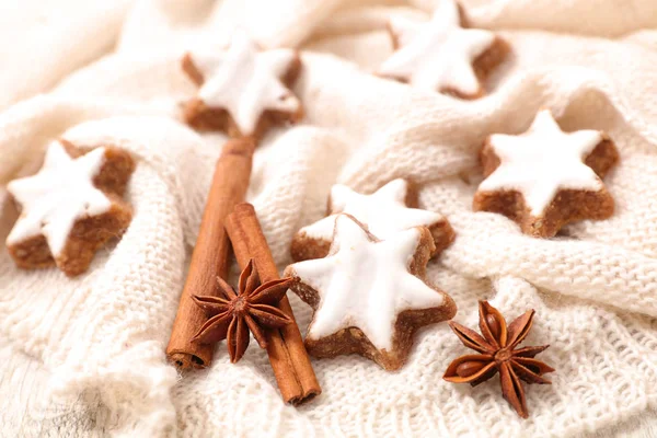 Biscoitos de Natal em forma de estrela . — Fotografia de Stock