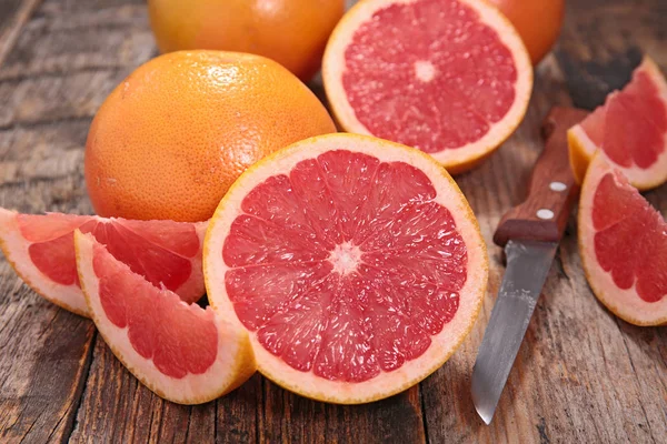 Sappige grapefruits plakjes — Stockfoto