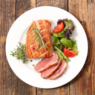 Kızarmış ördek fileto 