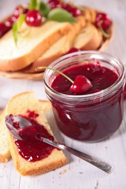 kiraz reçeli ve börek