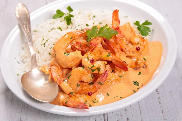 Spicy shrimps with rice — Stock Photo, Image