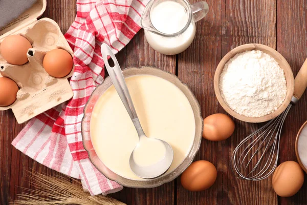 Different ingredients for pancakes — Stock Photo, Image